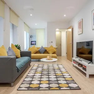  Apartment Deluxe Beside 02 Arena And United Kingdom
